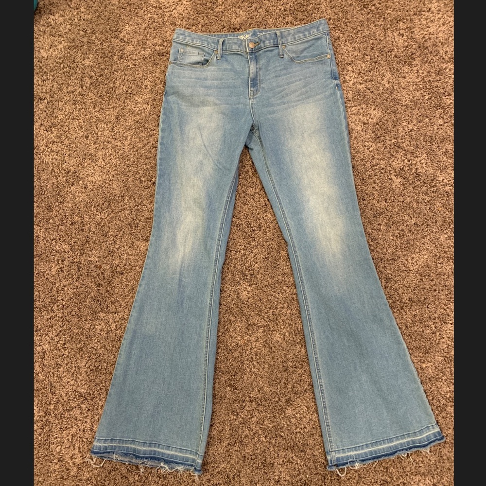 Mossimo Light Wash Denim High Rise Flare👖 12/31R
